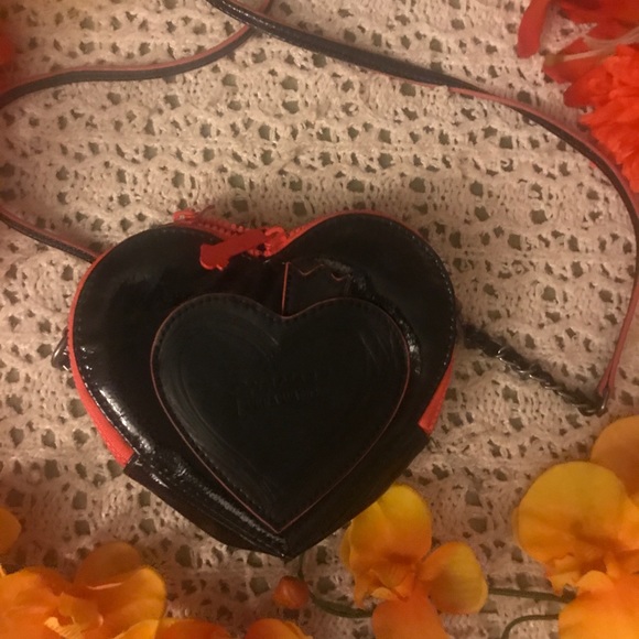 Princess Vera Wang Other - Princess Vera Wang Girl’s Heart Shaped Bag